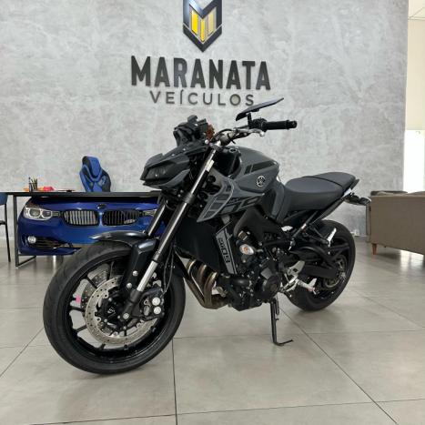 YAMAHA MT-09 850 , Foto 2