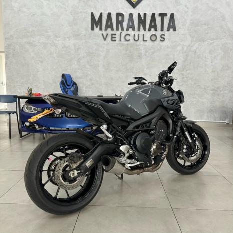 YAMAHA MT-09 850 , Foto 4