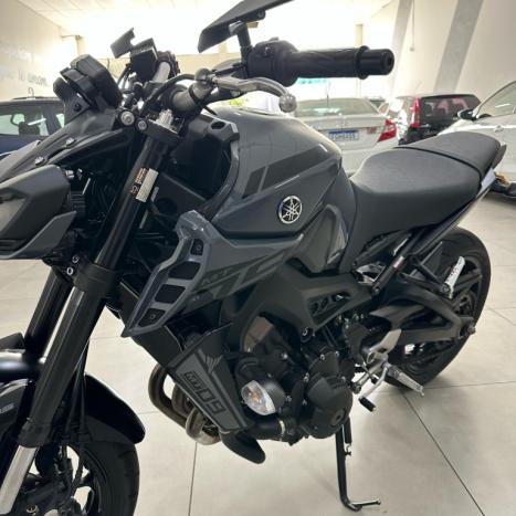 YAMAHA MT-09 850 , Foto 6
