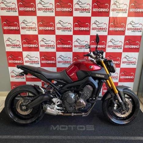 YAMAHA MT-09 850 ABS, Foto 1