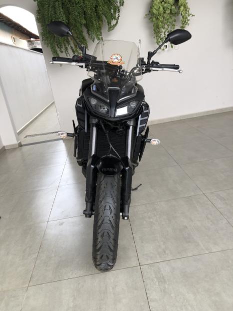 YAMAHA MT-09 850 ABS, Foto 3