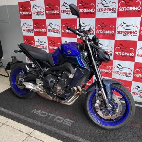 YAMAHA MT-09 850 ABS, Foto 3