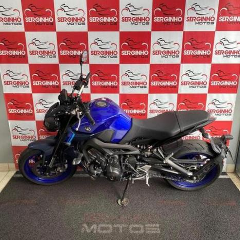 YAMAHA MT-09 850 ABS, Foto 9