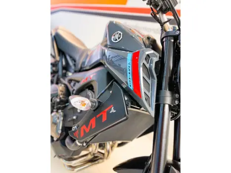 YAMAHA MT-09 850 ABS, Foto 6