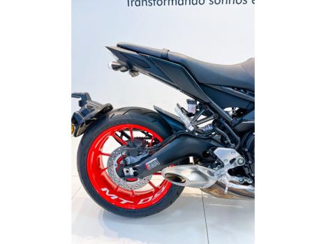 YAMAHA MT-09 850 ABS, Foto 10