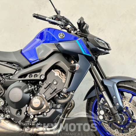 YAMAHA MT-09 850 ABS, Foto 3