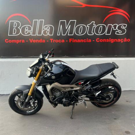 YAMAHA MT-09 850 ABS, Foto 2