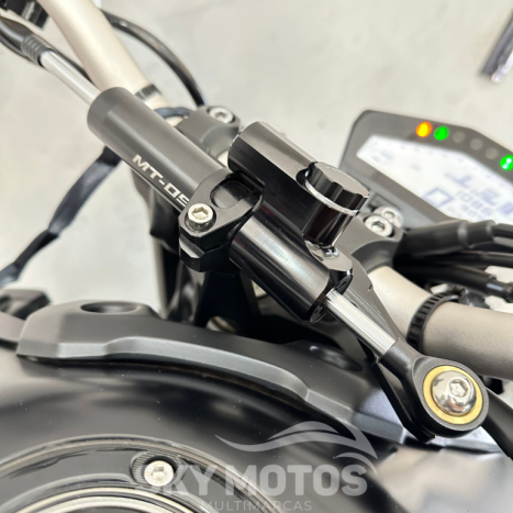 YAMAHA MT-09 850 ABS, Foto 2