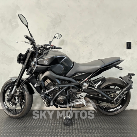 YAMAHA MT-09 850 ABS, Foto 15