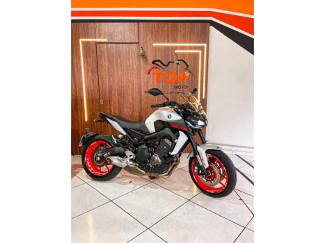 YAMAHA MT-09 850 ABS, Foto 5