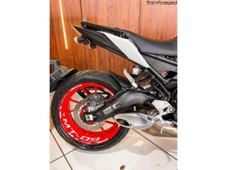 YAMAHA MT-09 850 ABS, Foto 10