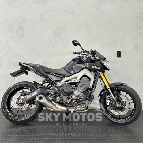 YAMAHA MT-09 850 ABS, Foto 1