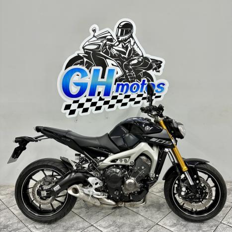 YAMAHA MT-09 850 ABS, Foto 1