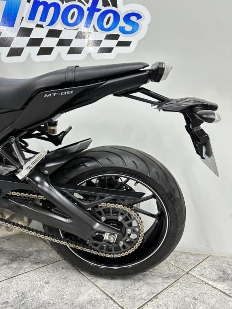 YAMAHA MT-09 850 ABS, Foto 8