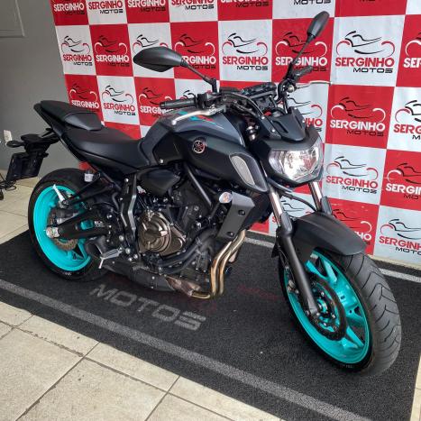 YAMAHA MT-09 850 ABS, Foto 3