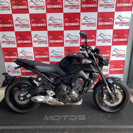 YAMAHA MT-09 850 ABS, Foto 1