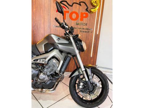 YAMAHA MT-09 850 ABS, Foto 2