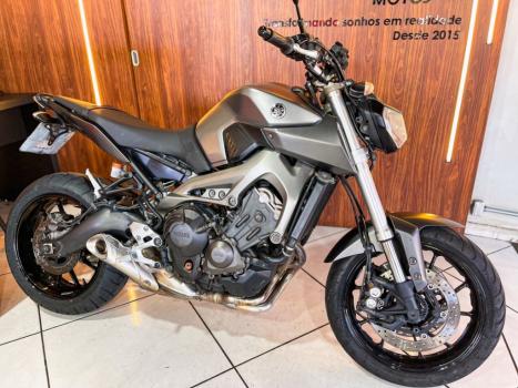 YAMAHA MT-09 850 ABS, Foto 3