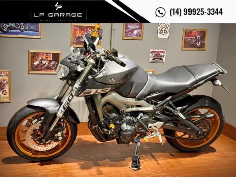 YAMAHA MT-09 850 ABS, Foto 4