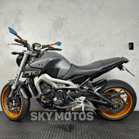 YAMAHA MT-09 850 ABS, Foto 5