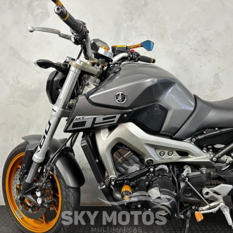 YAMAHA MT-09 850 ABS, Foto 6