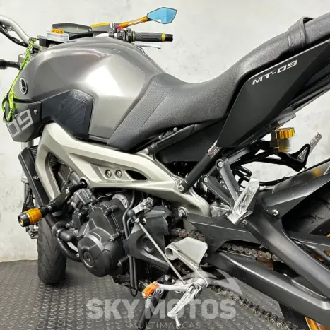 YAMAHA MT-09 850 ABS, Foto 13