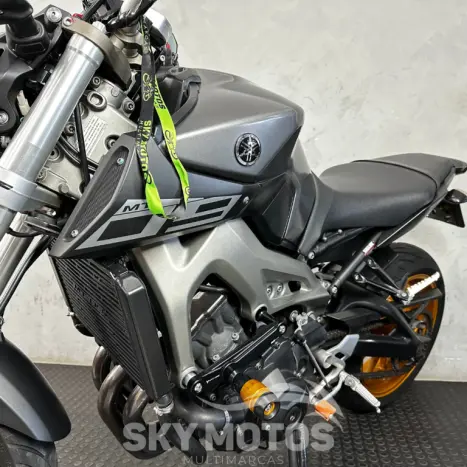 YAMAHA MT-09 850 ABS, Foto 15