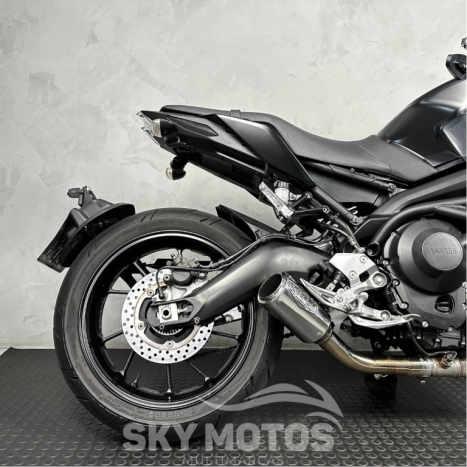 YAMAHA MT-09 850 ABS, Foto 2