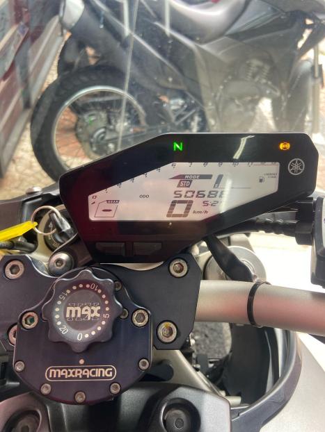 YAMAHA MT-09 850 ABS, Foto 2