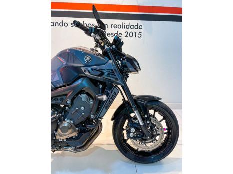 YAMAHA MT-09 850 ABS, Foto 2
