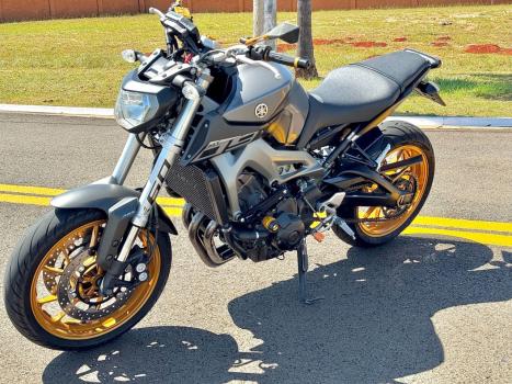 YAMAHA MT-09 850 ABS, Foto 4