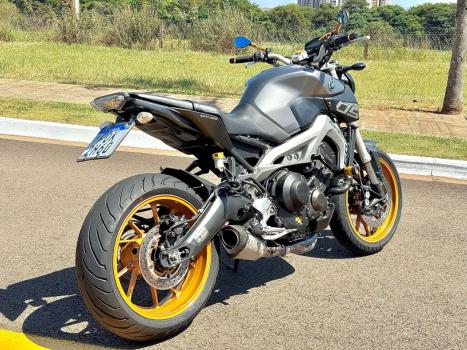 YAMAHA MT-09 850 ABS, Foto 7
