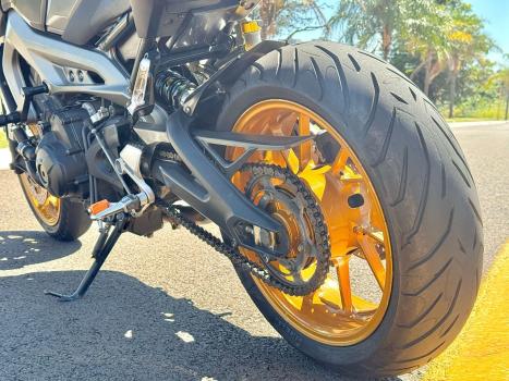 YAMAHA MT-09 850 ABS, Foto 9