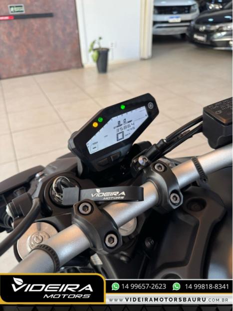 YAMAHA MT-09 850 ABS, Foto 6
