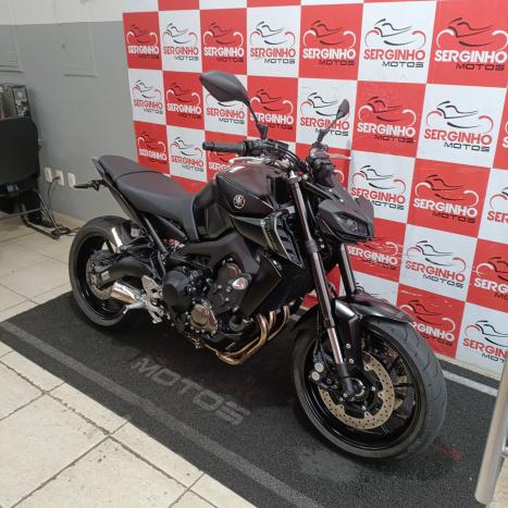 YAMAHA MT-09 850 ABS, Foto 4