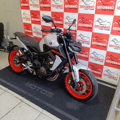 YAMAHA MT-09 850 ABS, Foto 7