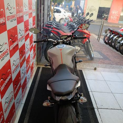 YAMAHA MT-09 850 ABS, Foto 8