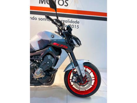 YAMAHA MT-09 850 ABS, Foto 2
