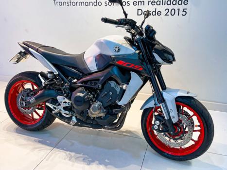 YAMAHA MT-09 850 ABS, Foto 3