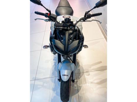 YAMAHA MT-09 850 ABS, Foto 4