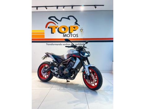YAMAHA MT-09 850 ABS, Foto 5