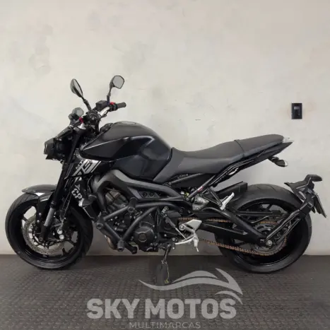 YAMAHA MT-09 850 ABS, Foto 11