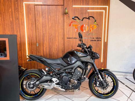 YAMAHA MT-09 850 ABS, Foto 1