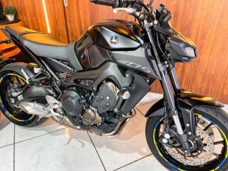YAMAHA MT-09 850 ABS, Foto 3