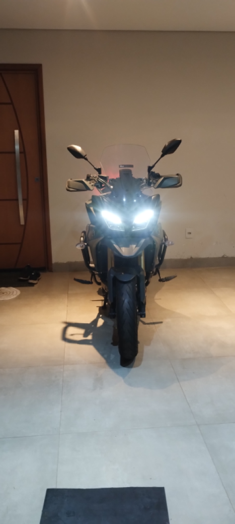 YAMAHA MT-09 Tracer GT 900 , Foto 3