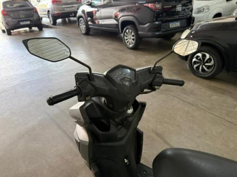 YAMAHA Neo UBS 125 , Foto 6