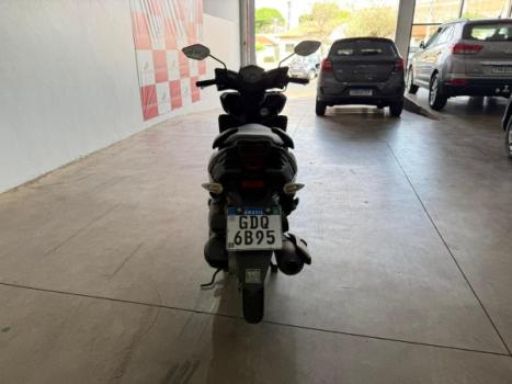 YAMAHA Neo UBS 125 , Foto 3