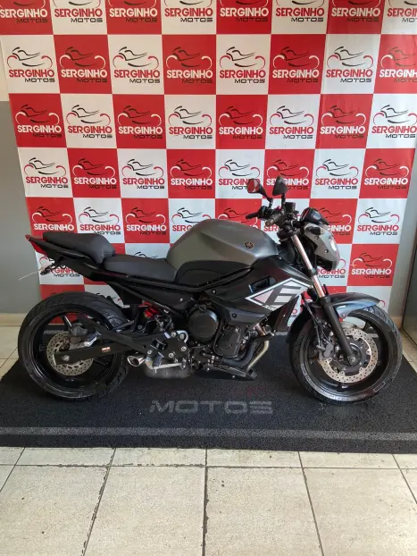 YAMAHA XJ6 600 F, Foto 1