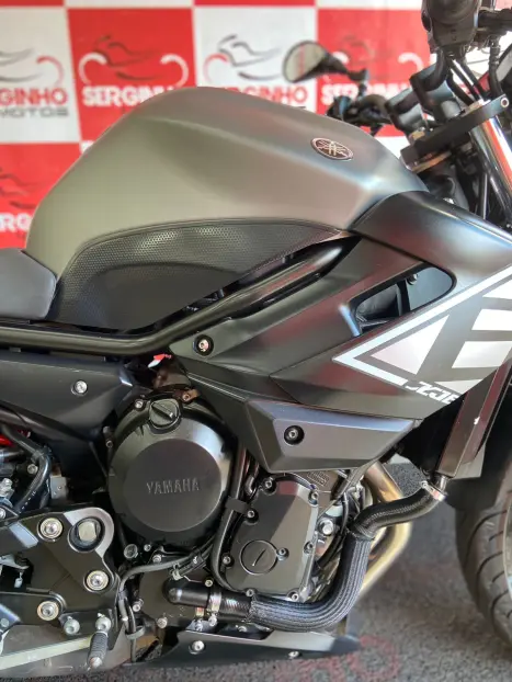YAMAHA XJ6 600 F, Foto 6