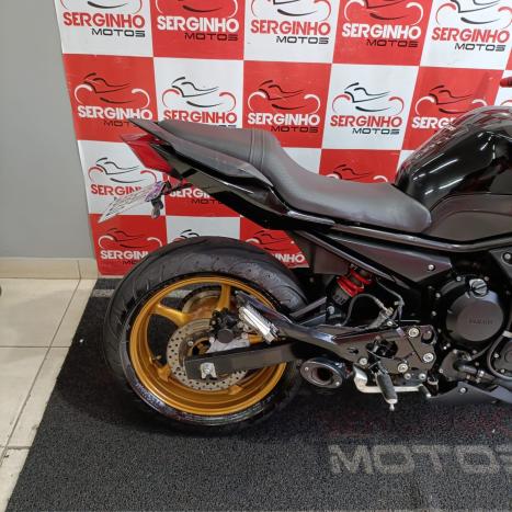 YAMAHA XJ6 600 F, Foto 8